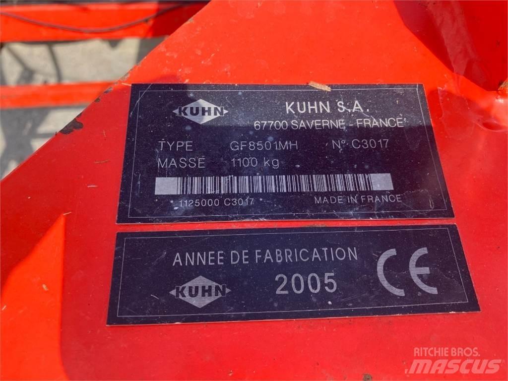 Kuhn GF 8501 MH Obracače a zhrabovače sena