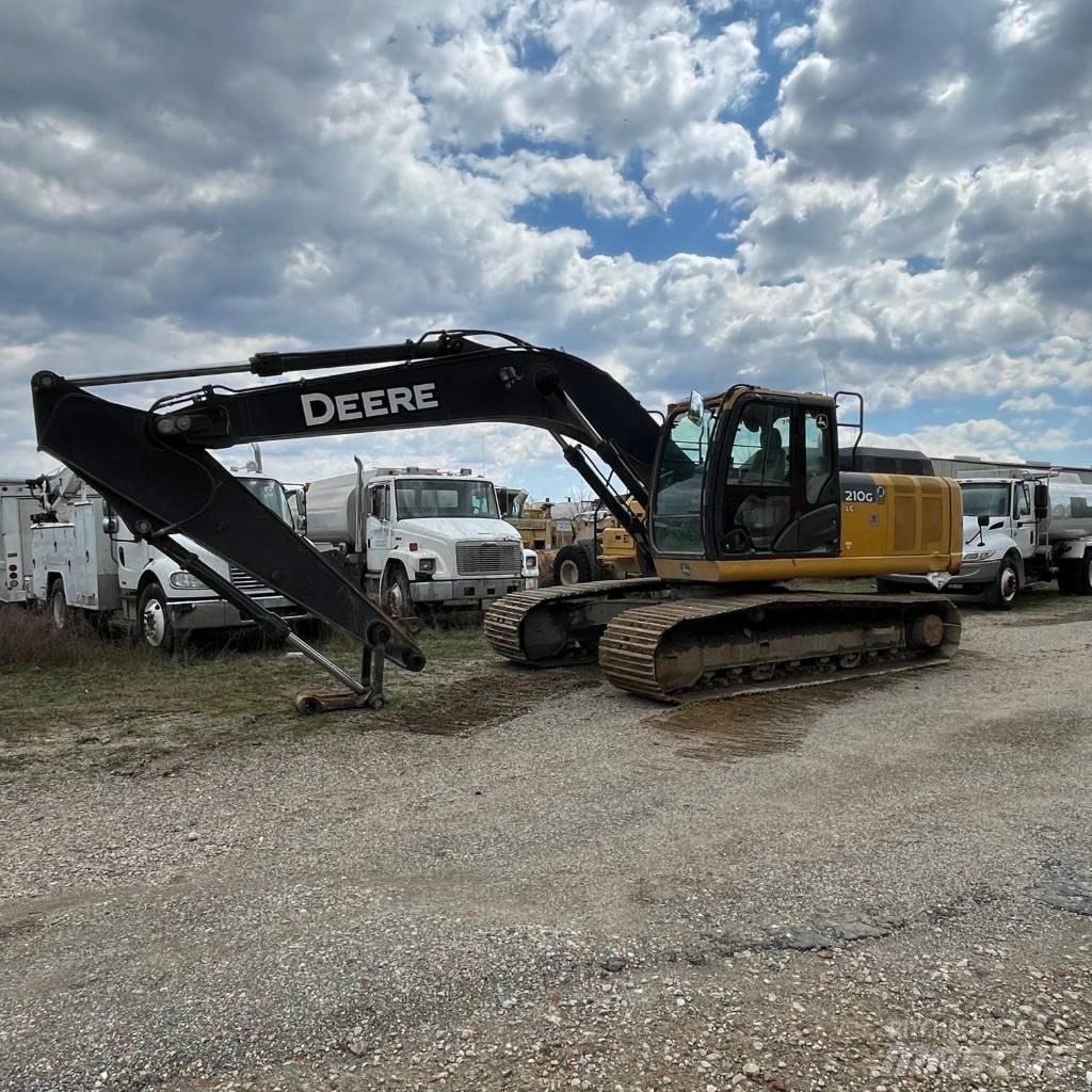 DEERE 210G Pásové rýpadlá