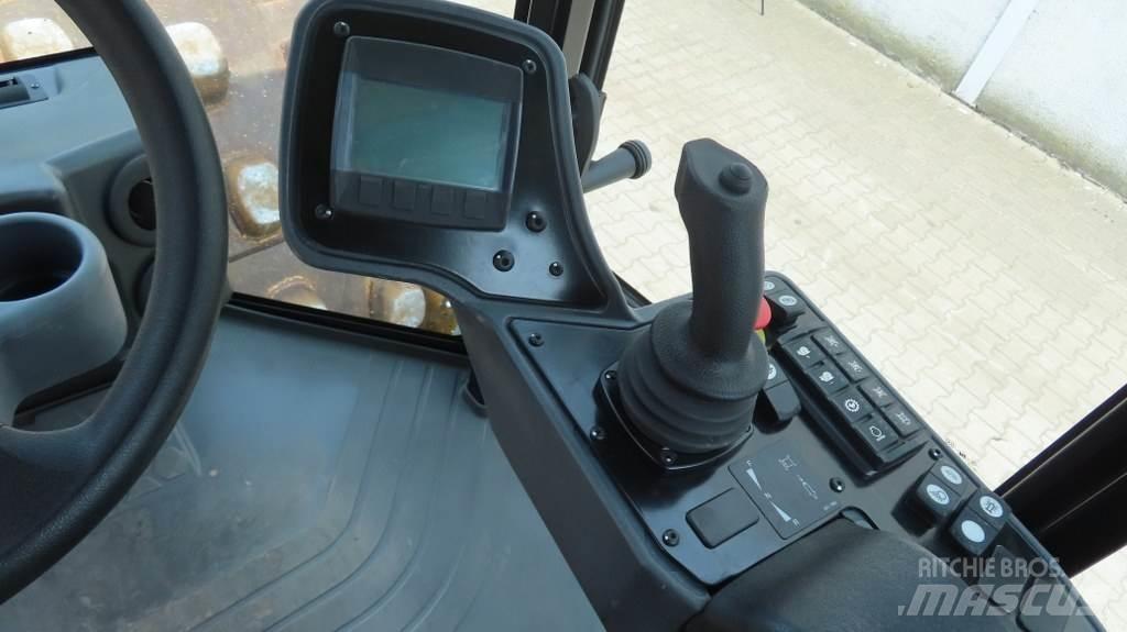 CAT CS74B Ťahačové valce