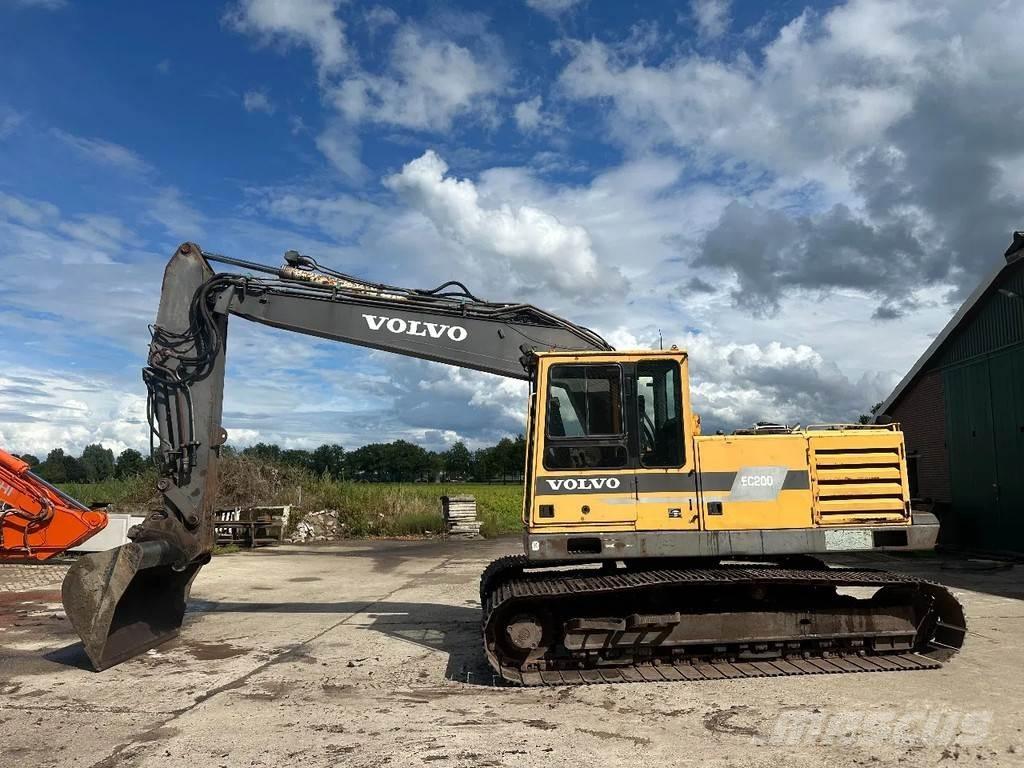 Volvo EC200 Pásové rýpadlá