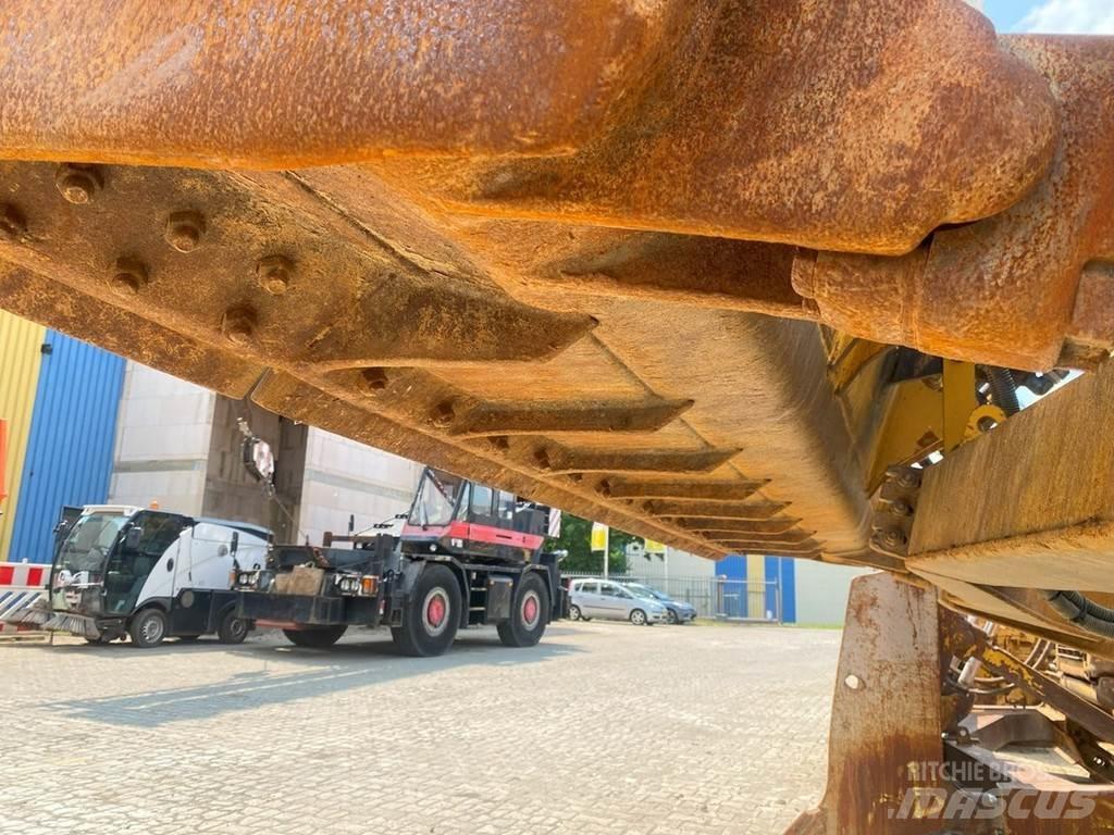 CAT D6T NVT Pásové dozéry