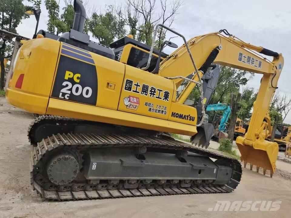 Komatsu PC 200 Pásové rýpadlá