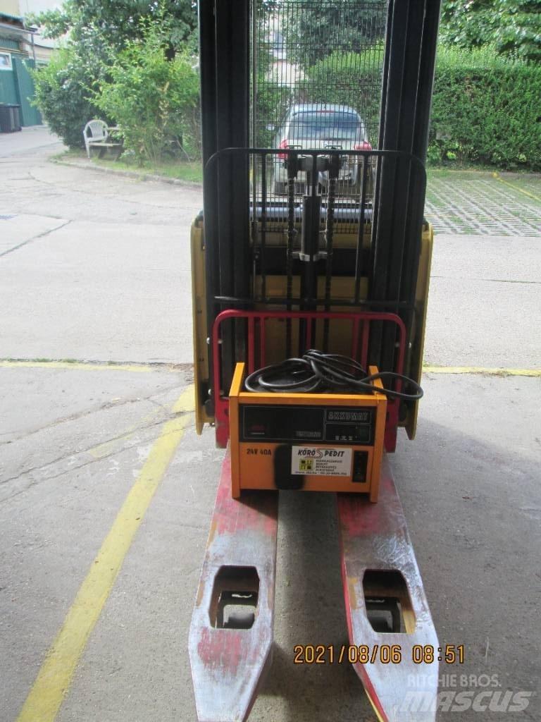 Hyster S1.4iL Ručne vedené vysokozdvižné vozíky