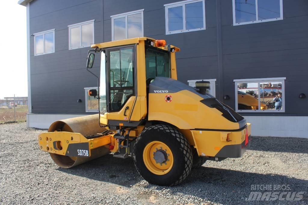 Volvo SD 75 B Ťahačové valce