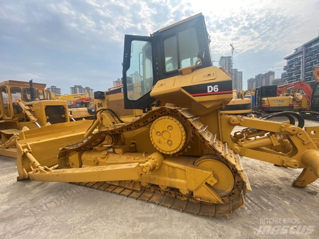 CAT D6R Pásové dozéry