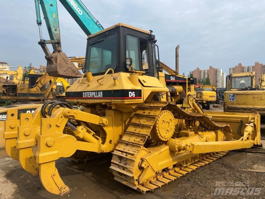 CAT D6R Pásové dozéry