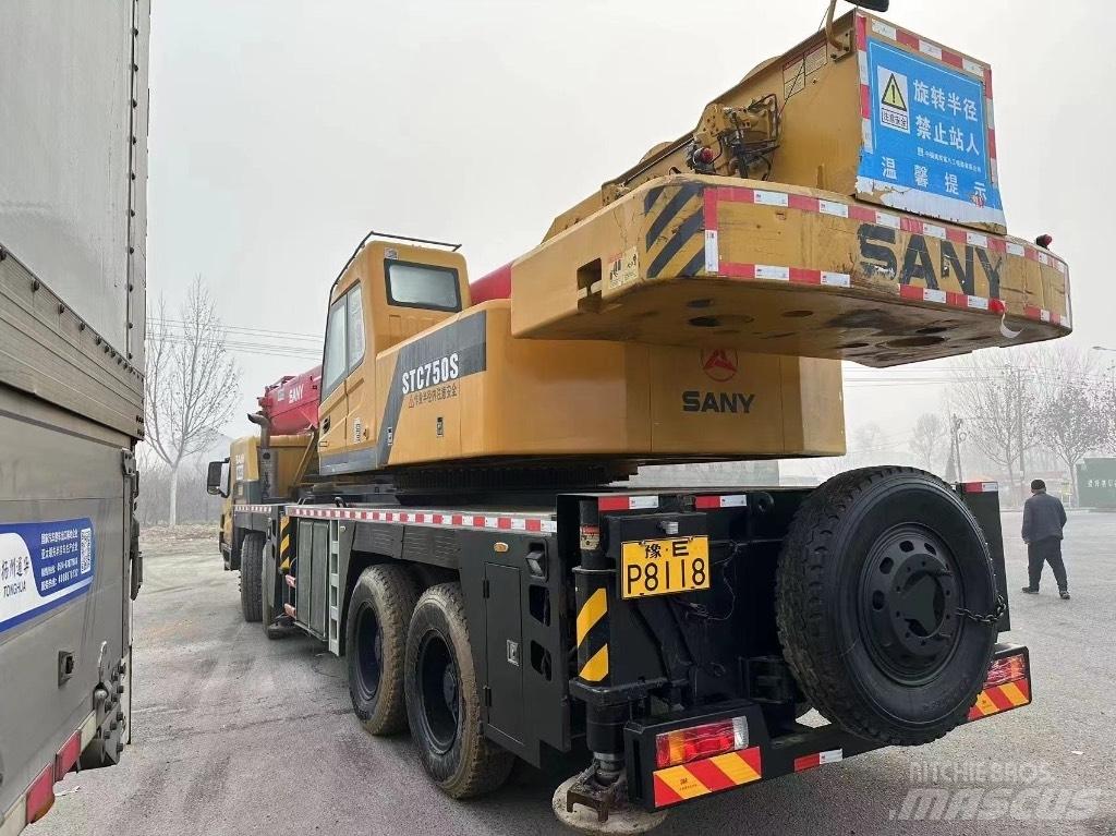 Sany STC 750 S Univerzálne terénne žeriavy