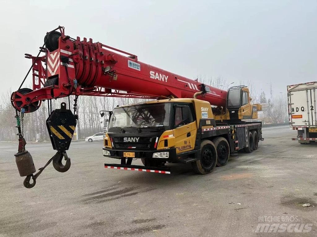 Sany STC 750 S Univerzálne terénne žeriavy