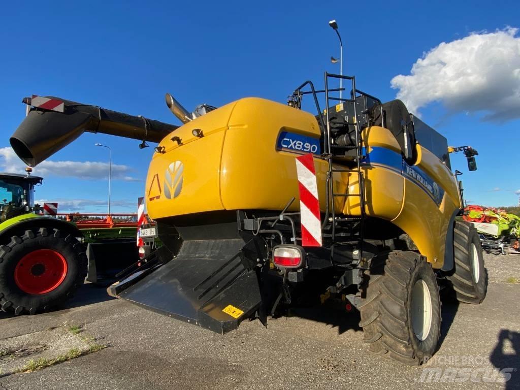 New Holland CX 8.90 Kombinované zberacie stroje