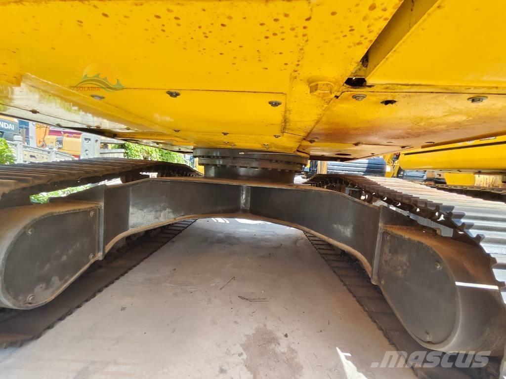 Komatsu PC 220-8 Pásové rýpadlá