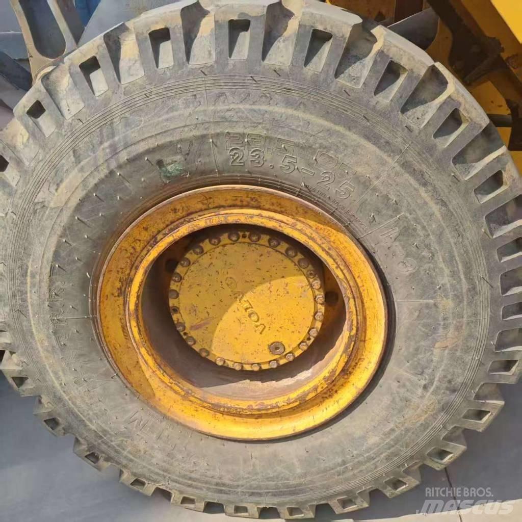 Volvo L 105 Kolesové nakladače