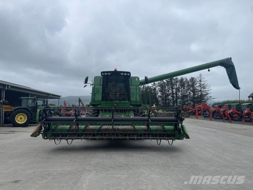 John Deere T 550 Kombinované zberacie stroje