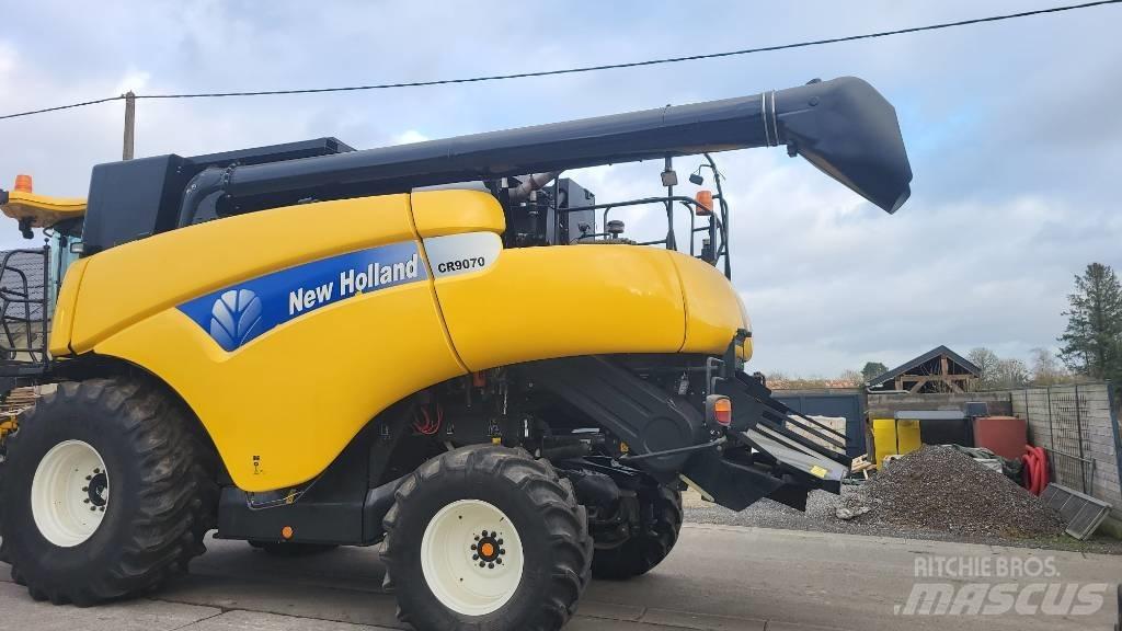 New Holland CR9070 Kombinované zberacie stroje