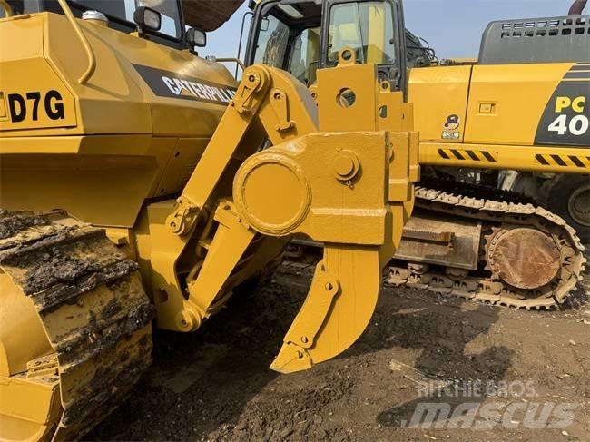 CAT D 7 G LGP Pásové dozéry