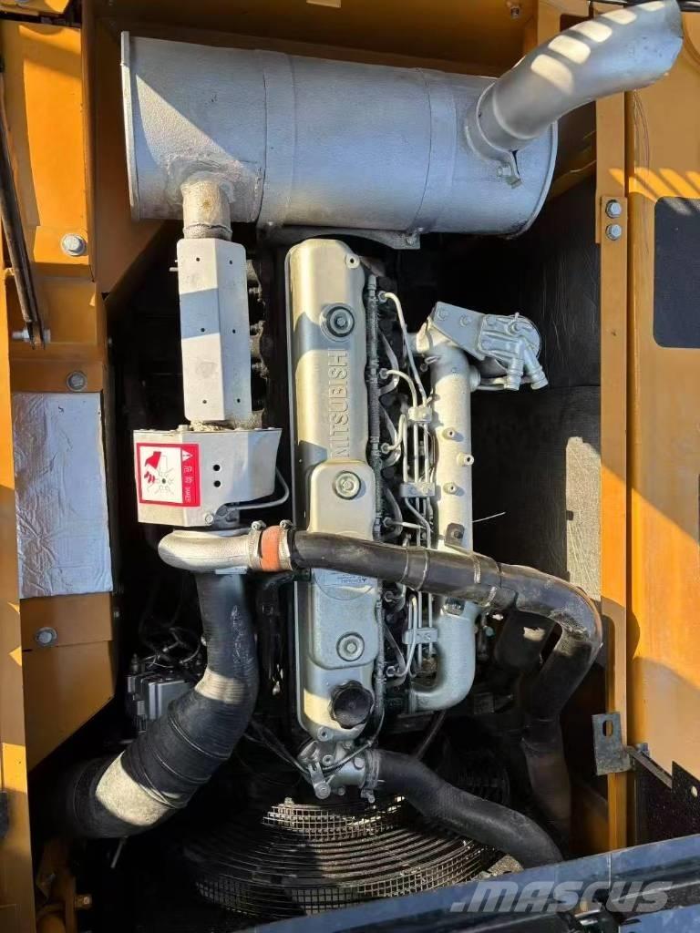 Sany 215C Pásové rýpadlá