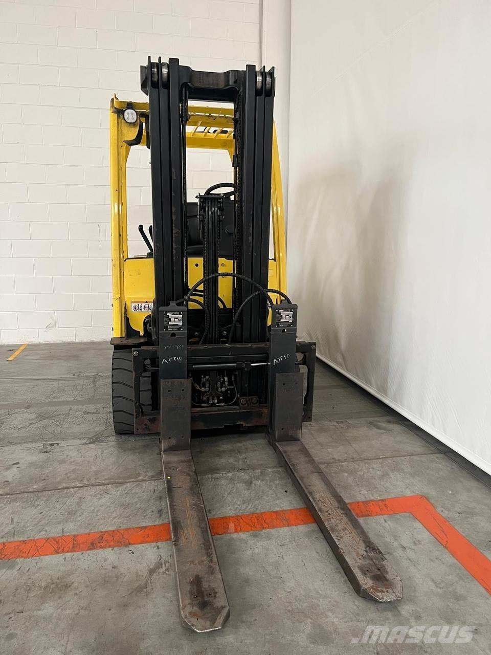 Hyster J3.0XN Akumulátorové vozíky