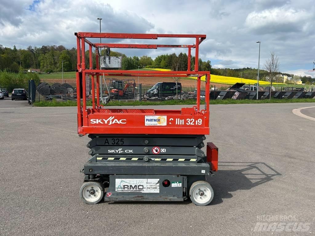 SkyJack SJ III 3219 Nožnicové zdvíhacie plošiny