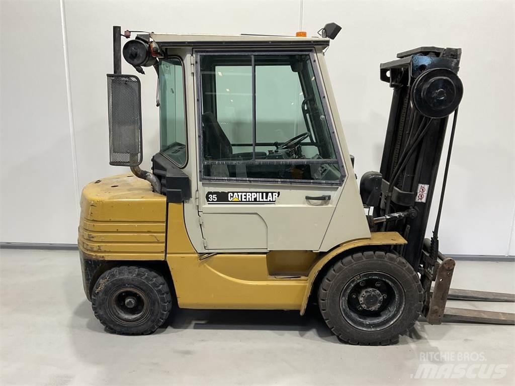 CAT DP35A Dieselové vozíky