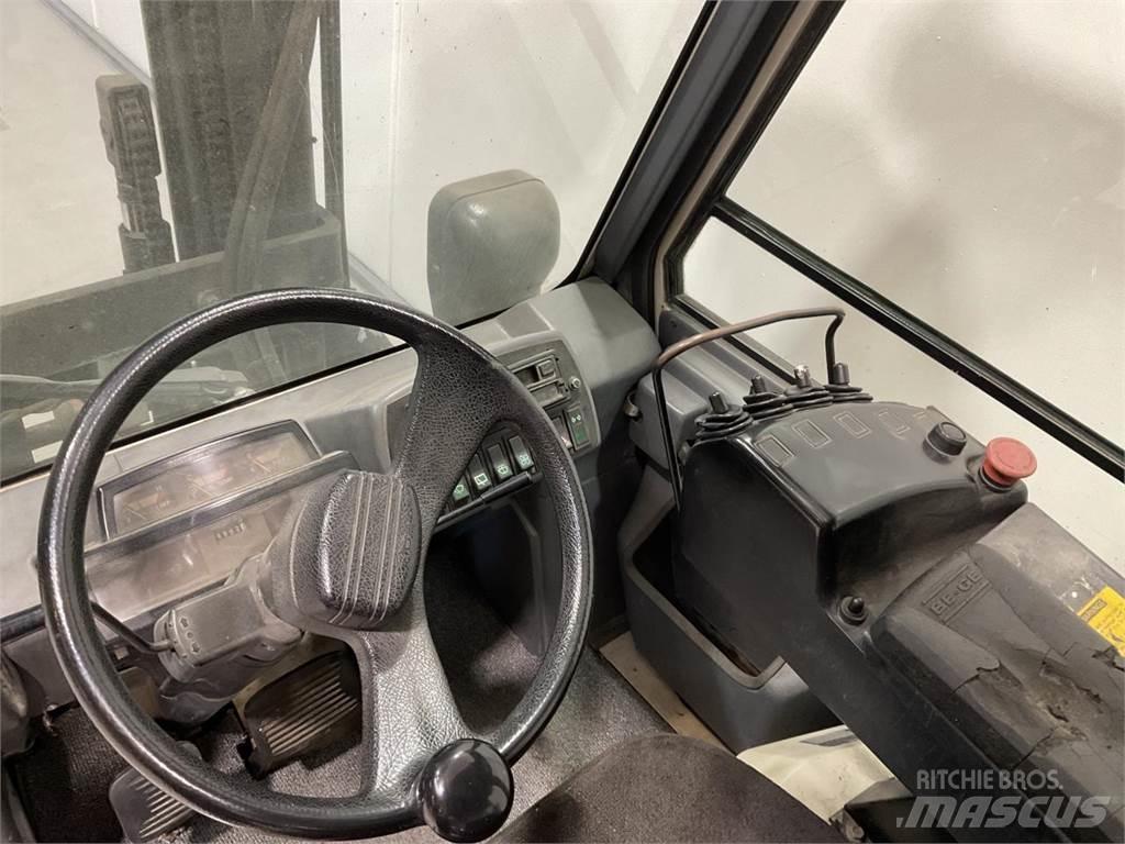 CAT DP35A Dieselové vozíky