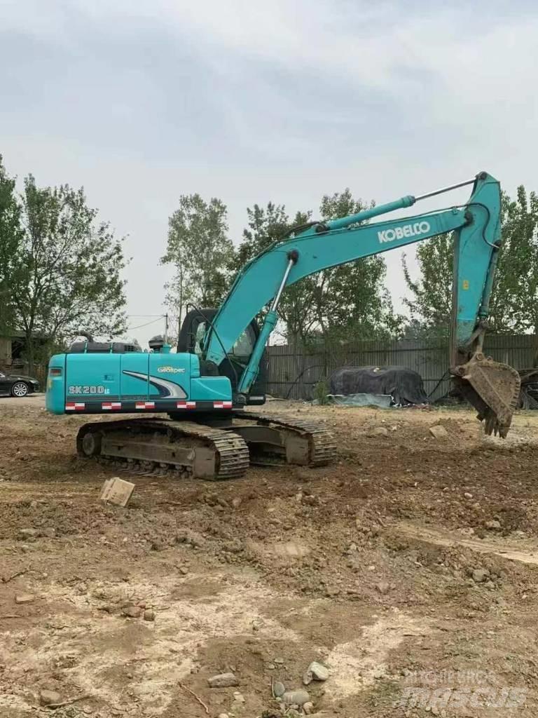 Kobelco SK200 Pásové rýpadlá