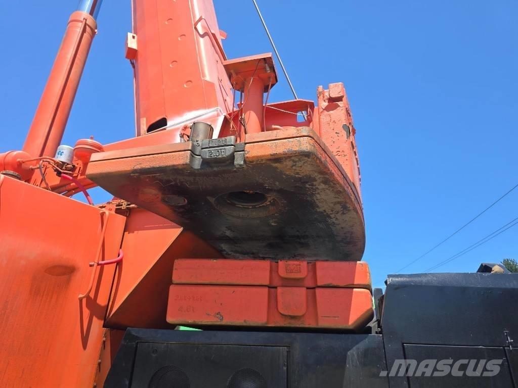 Liebherr LTM 1090-2 Univerzálne terénne žeriavy