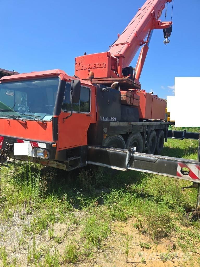 Liebherr LTM 1090-2 Univerzálne terénne žeriavy