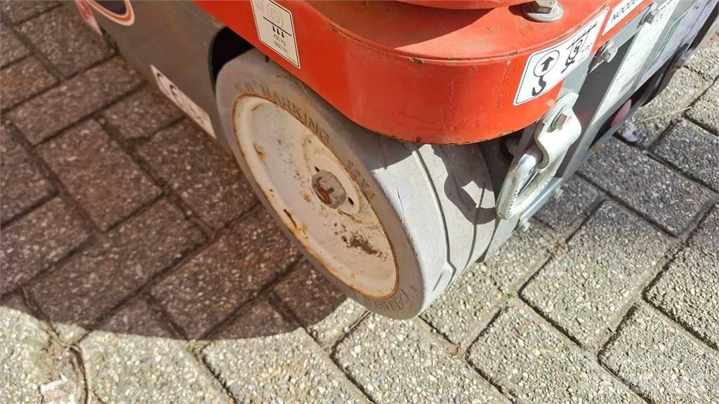SkyJack SJ12 Ďalšie zdvíhacie zariadenia a plošiny