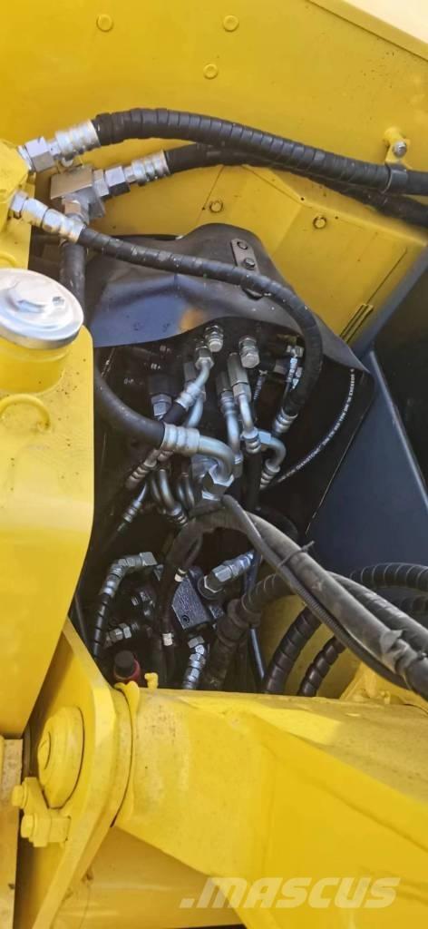 Komatsu 60-8 Pásové rýpadlá