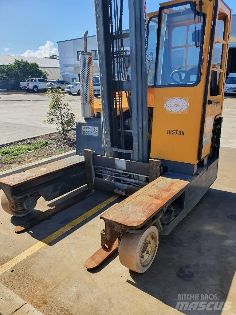 Combilift C3000 Bočný vysokozdvižný vozík