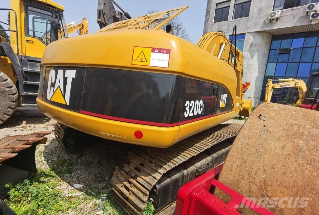 CAT 320 C L Pásové rýpadlá