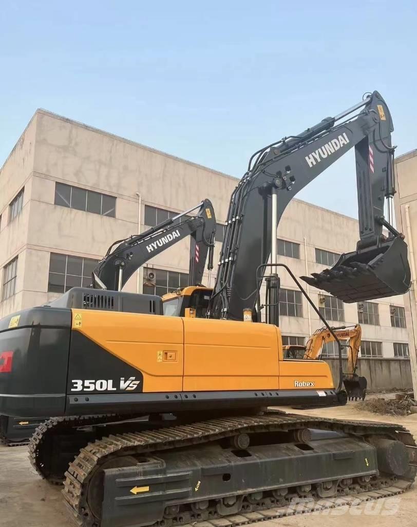Hyundai 350 L VS Pásové rýpadlá