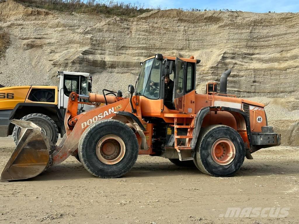 Doosan DL 300 Kolesové nakladače