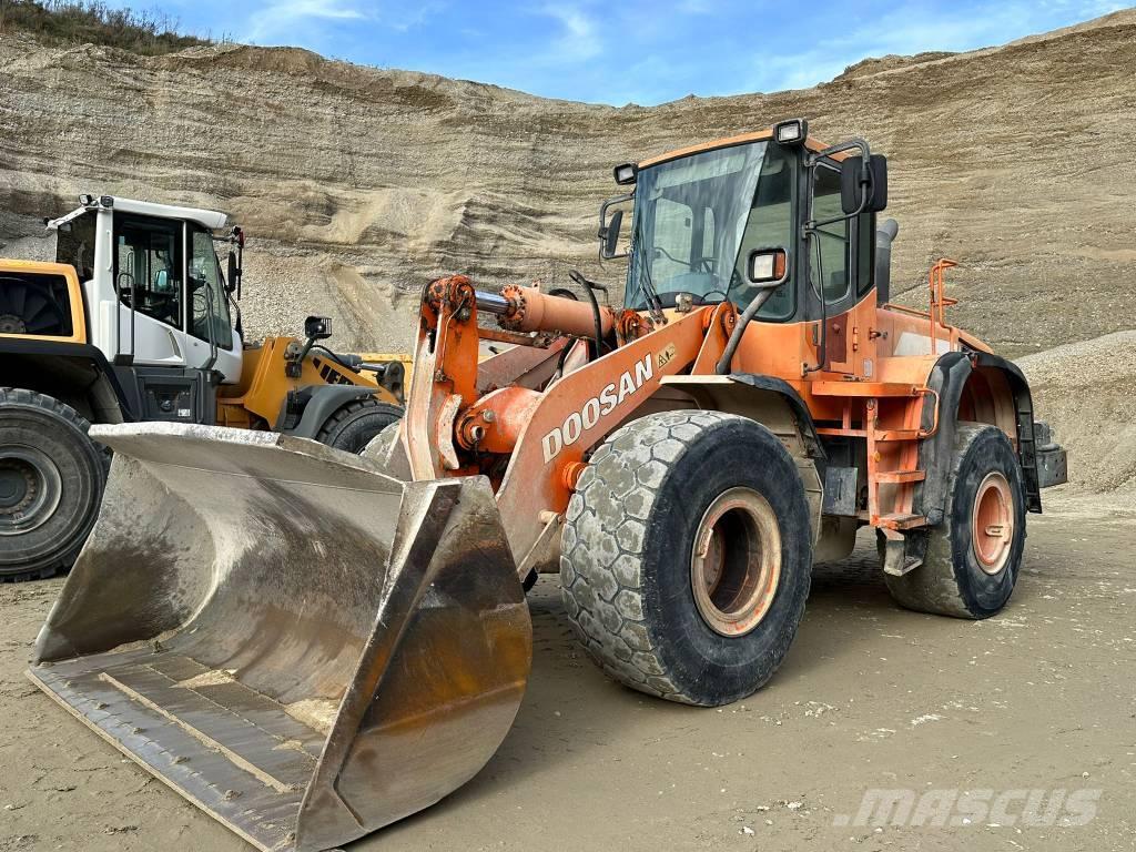 Doosan DL 300 Kolesové nakladače