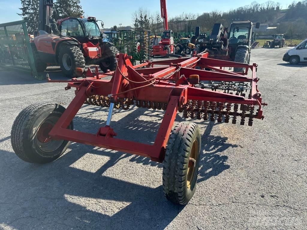 Delaplace 3M Ďalšie stroje na spracovanie pôdy a príslušenstvo