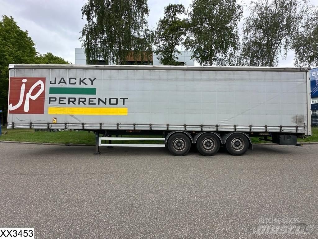 Fruehauf Tautliner Plachtové návesy