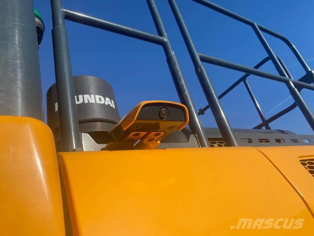 Hyundai HX220L Pásové rýpadlá