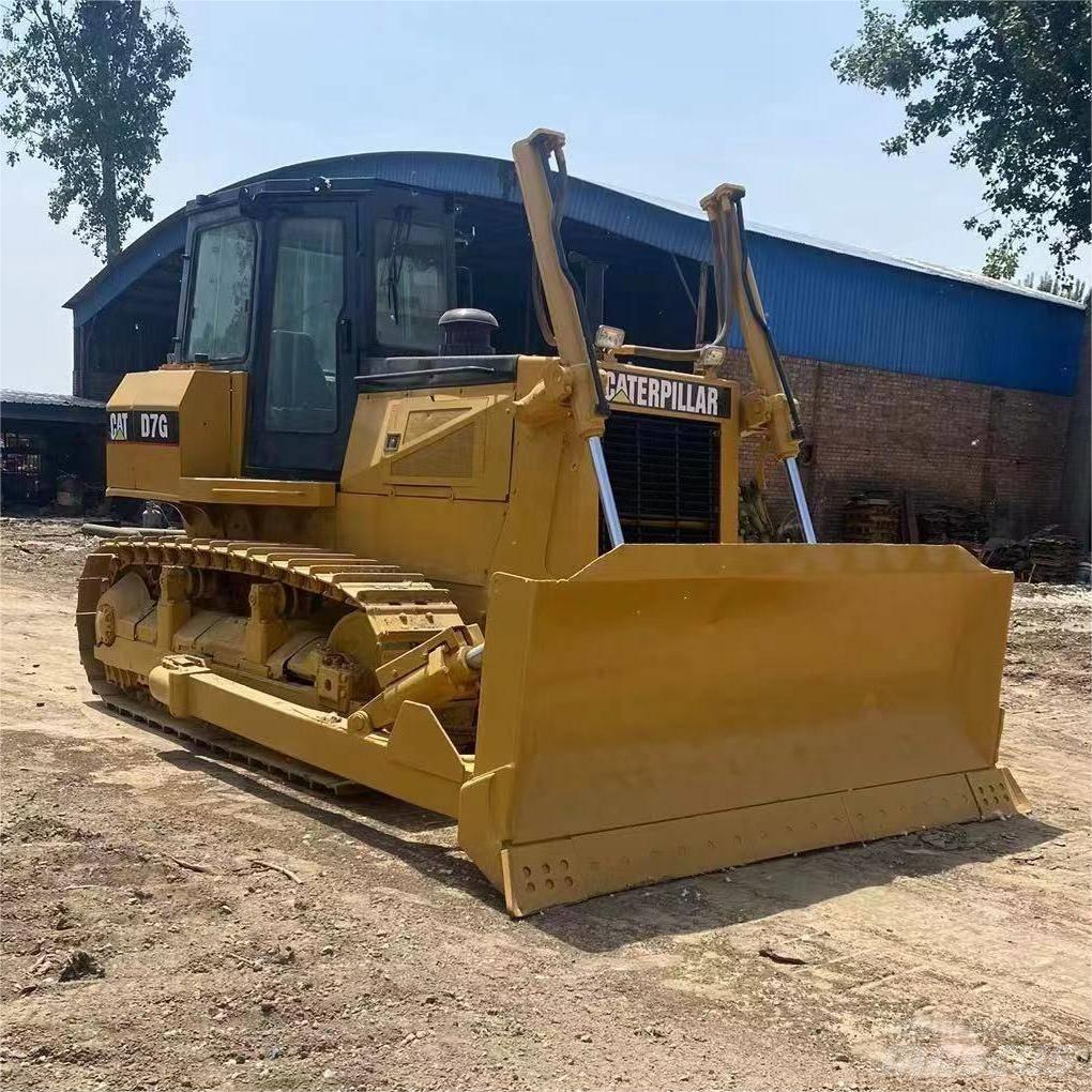 CAT D 7 G Pásové dozéry