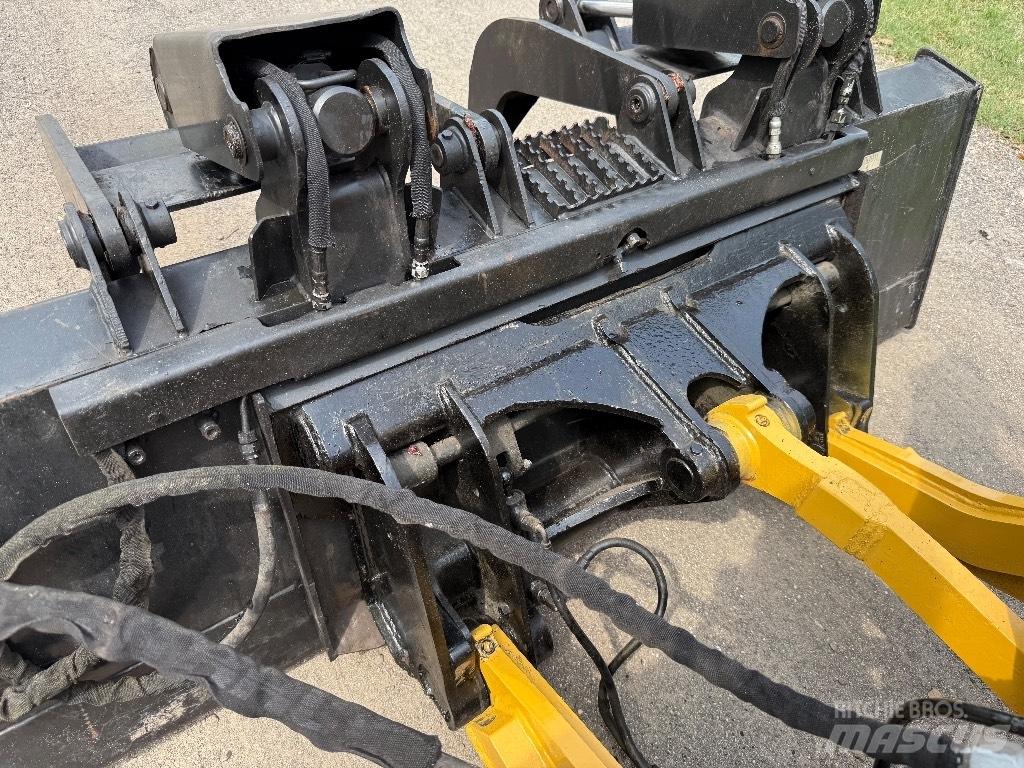 CAT 908 H Kolesové nakladače
