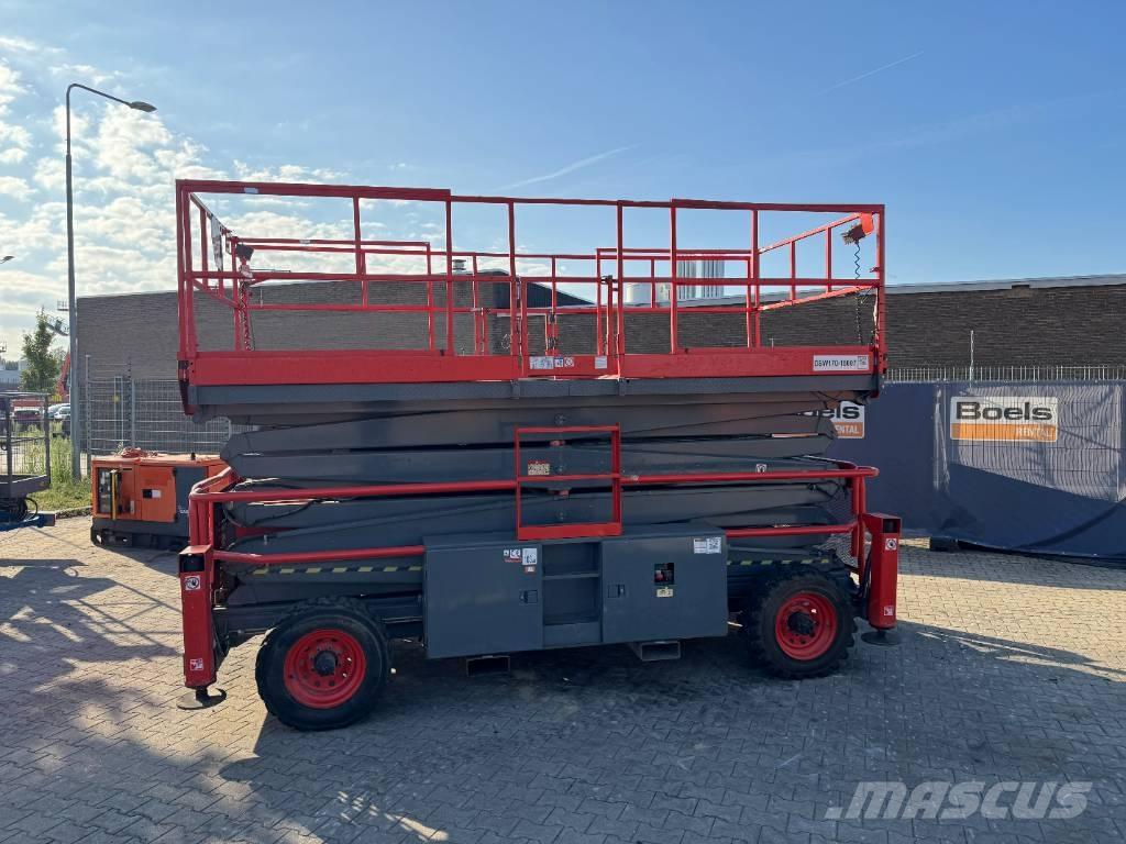 SkyJack 9250RT Nožnicové zdvíhacie plošiny