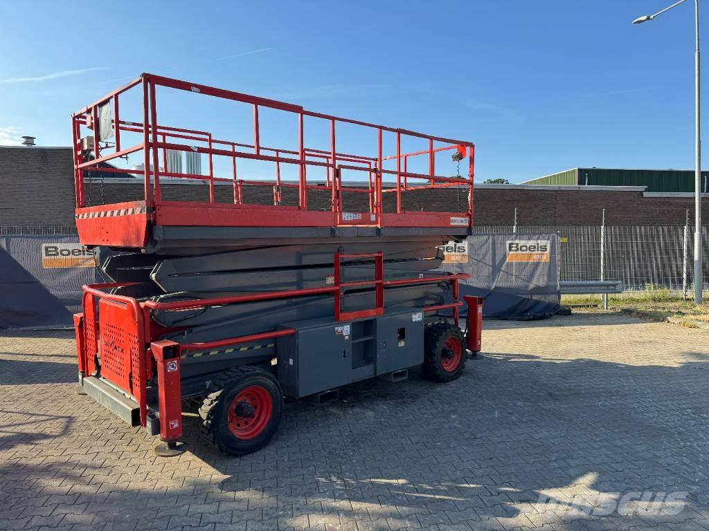 SkyJack 9250RT Nožnicové zdvíhacie plošiny