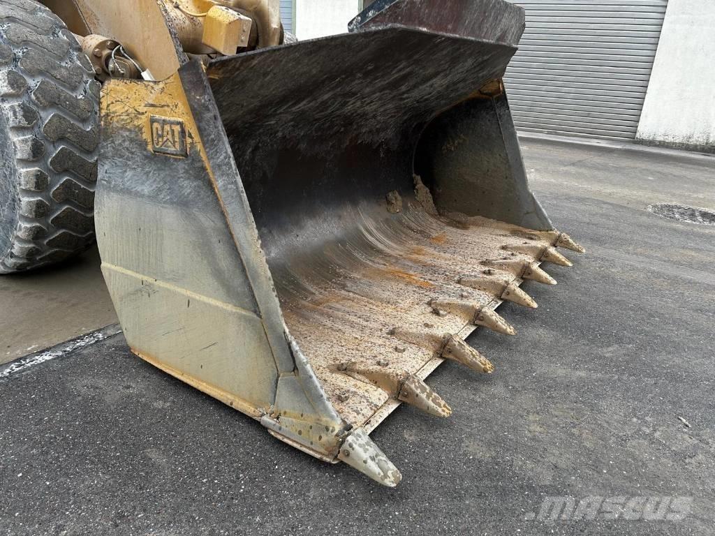CAT CAT 950H Kolesové nakladače