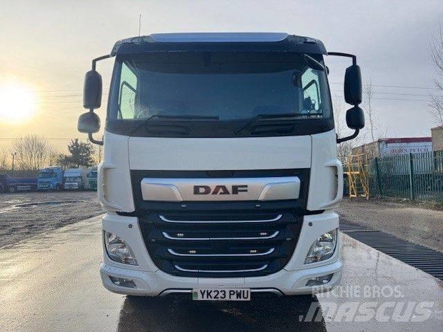 DAF CF 450 Valník s navijakom
