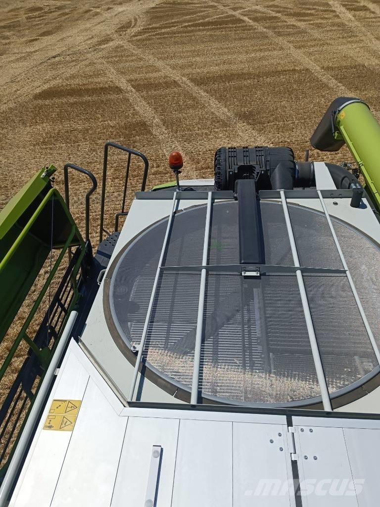 CLAAS Lexion 8700 Kombinované zberacie stroje