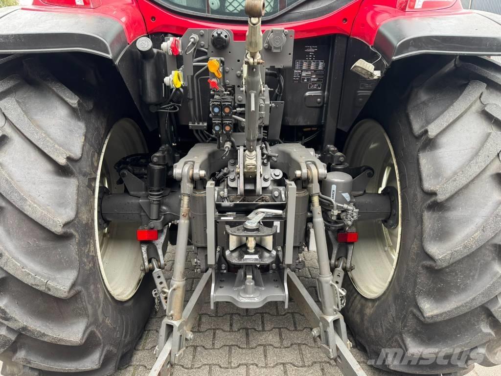 Valtra G105 H Traktory