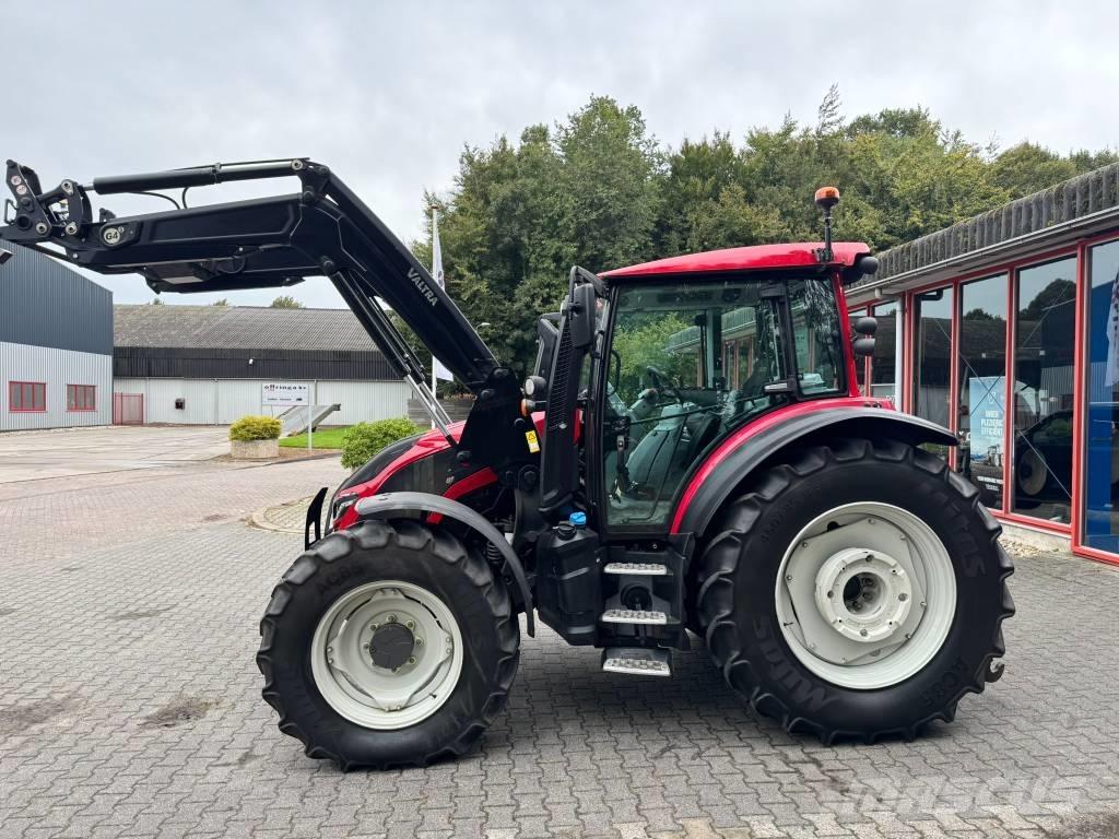 Valtra G105 H Traktory