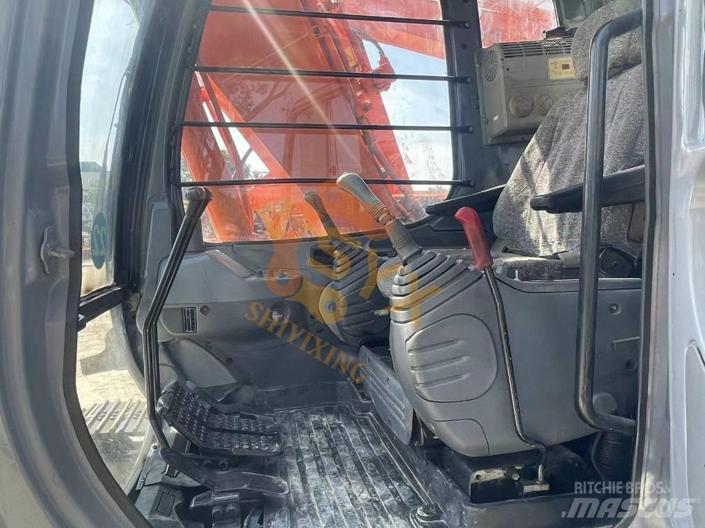 Hitachi EX 120 Pásové rýpadlá