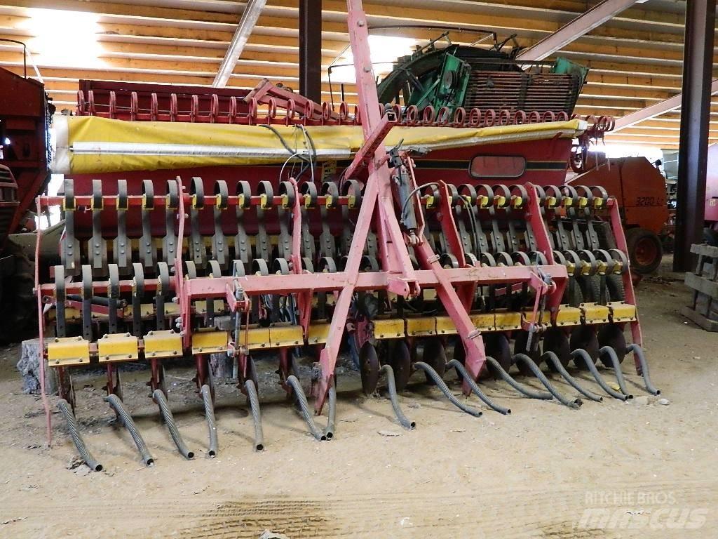 Väderstad Rapid400C Mechanické sejačky