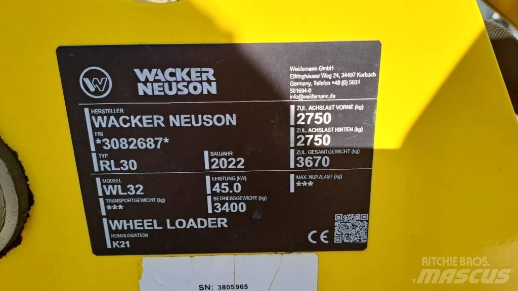 Wacker Neuson WL32 Kolesové nakladače