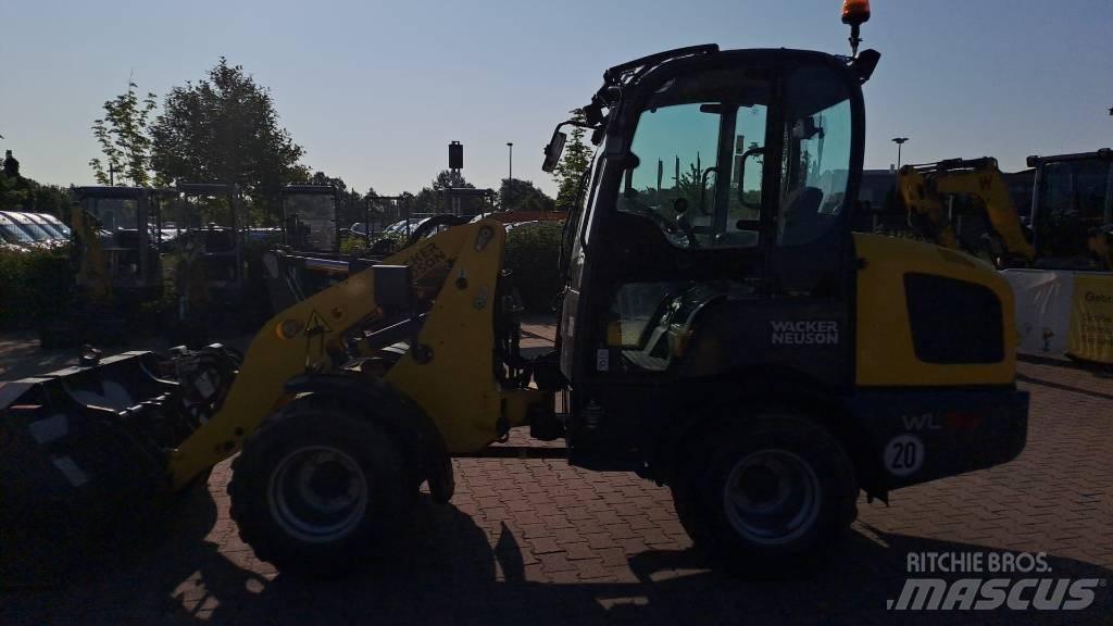 Wacker Neuson WL32 Kolesové nakladače