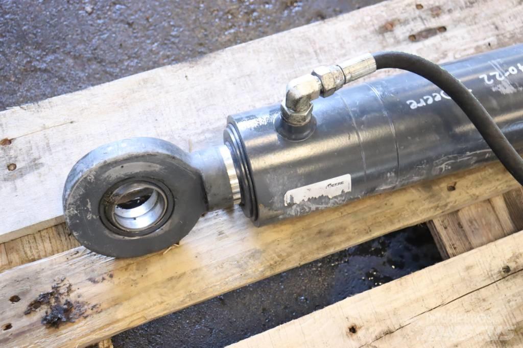 John Deere 1510g Lesné traktory